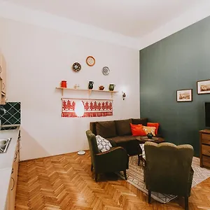 Apartamento Folk 60sm Spacious And Bright, Budapest