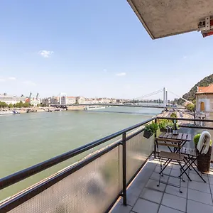 Apartament Luxury With A Beautiful View For The Danube River, Budapeszt