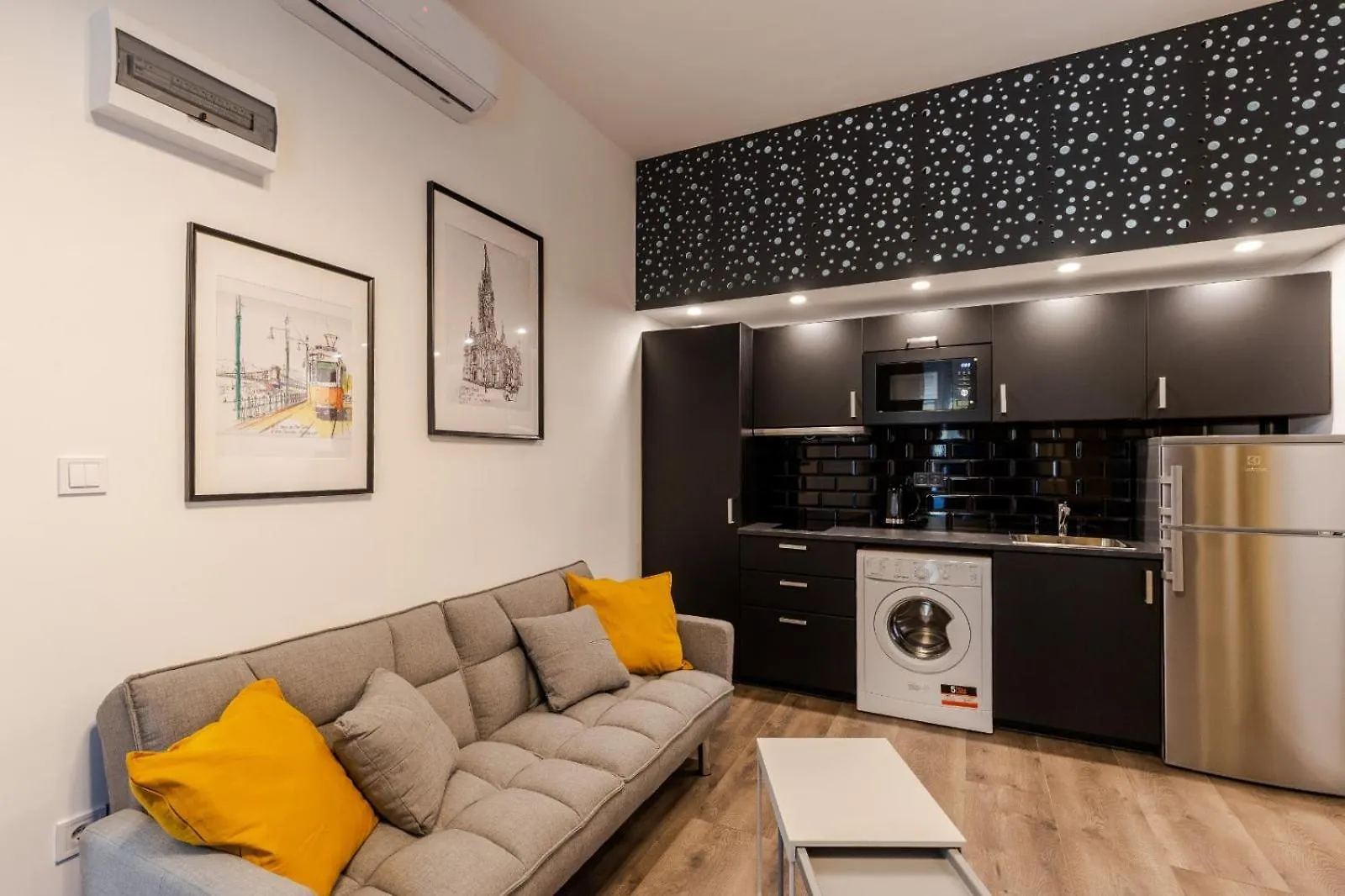 A13- Boutique Apartments, Best Location, By Bqa Budapest 0*,